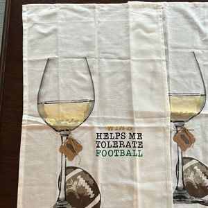 NWT wine football theme hand towels set